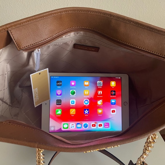 Michael Kors - Picture 4 of 8